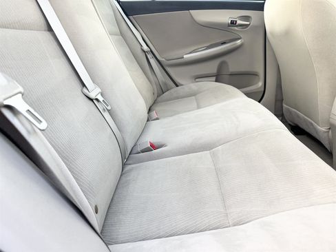 Used 2013 Toyota Corolla LE FWD image 62