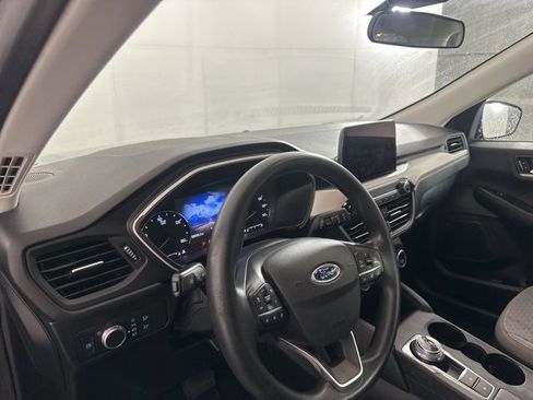 Used 2021 Ford Escape SE image 12