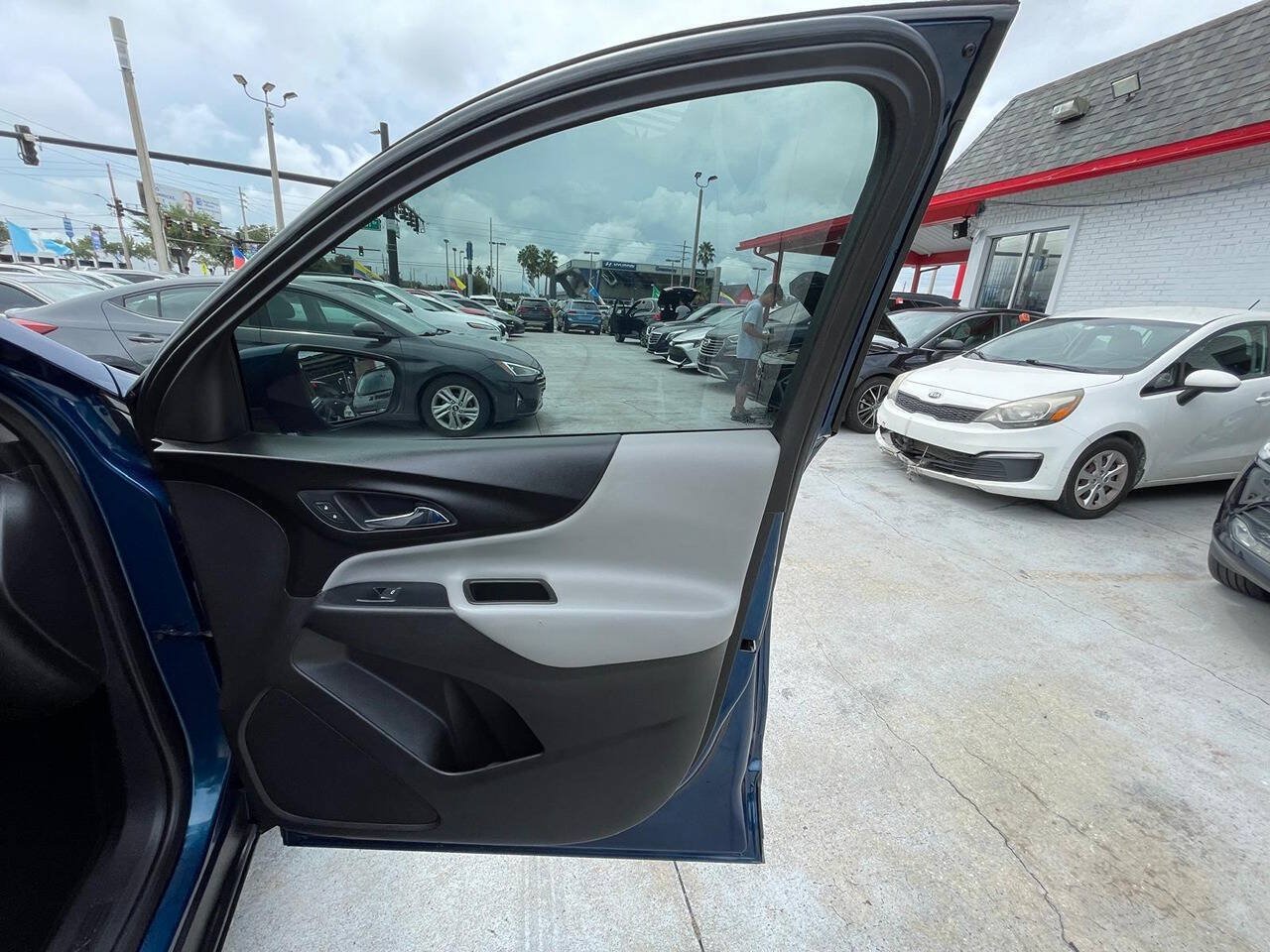 Used 2019 Chevrolet Equinox LT FWD image 15