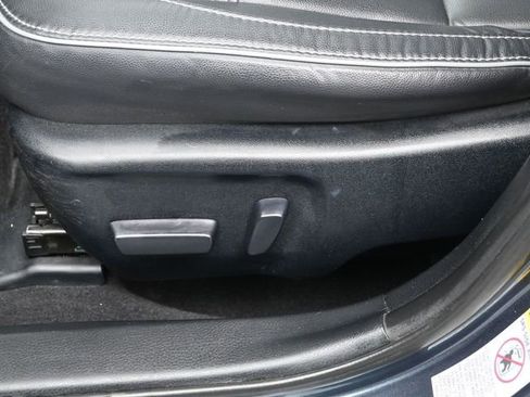 Used 2015 Toyota Corolla LE Premium image 21