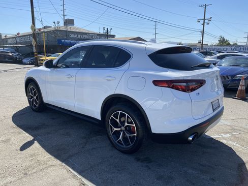 Used 2019 Alfa Romeo Stelvio Ti AWD/4WD image 11