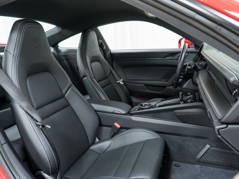 Certified 2024 Porsche 911 Carrera 4 GTS image 28