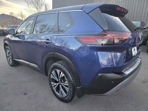 Used 2023 Nissan Rogue SV image 5