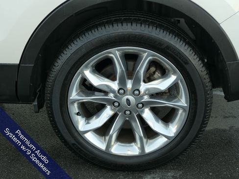 Used 2015 Ford Explorer XLT w/ Equipment Group 202A image 11