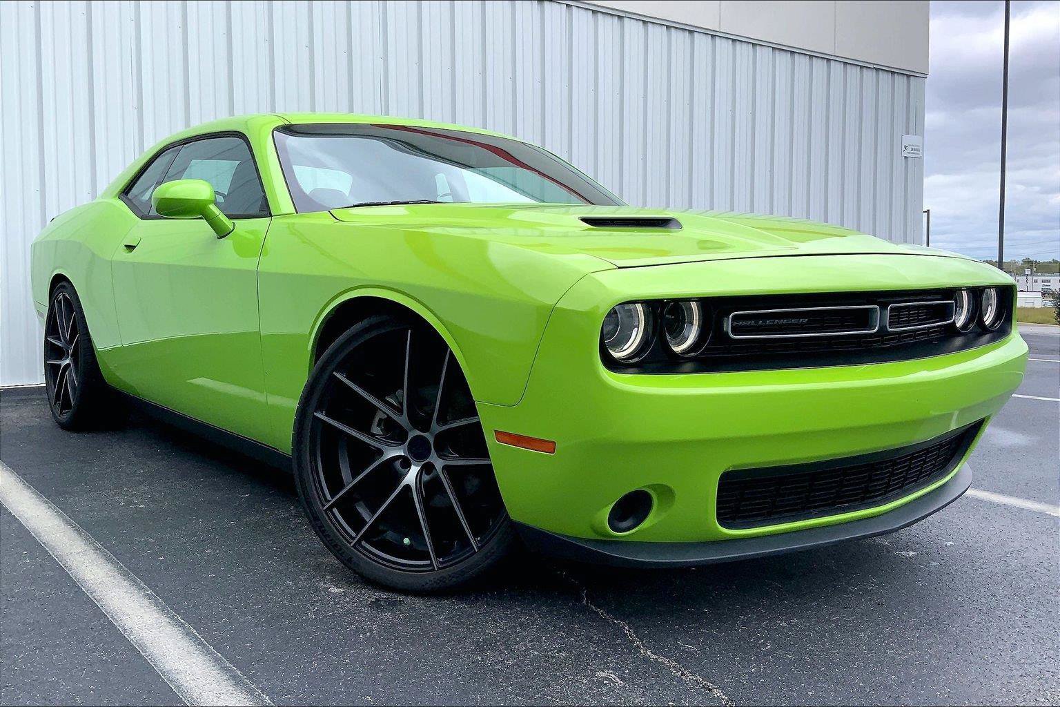 Used 2023 Dodge Challenger SXT RWD image 2