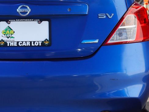 Used 2012 Nissan Versa SV image 20