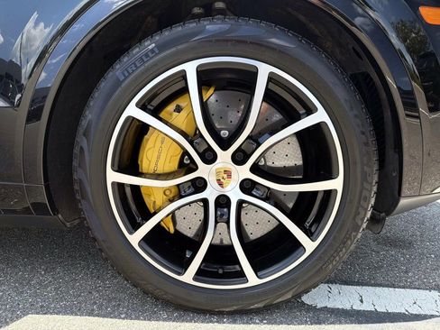 Used 2021 Porsche Cayenne Turbo AWD/4WD image 10