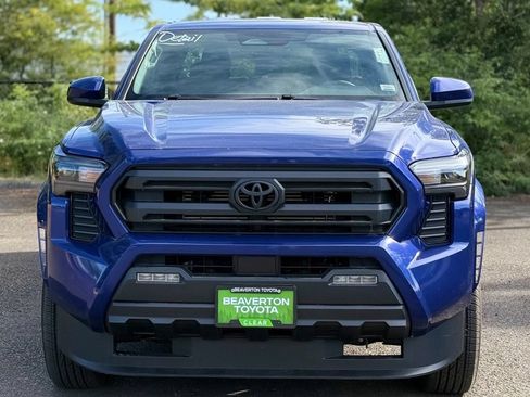 Used 2024 Toyota Tacoma SR5 AWD/4WD image 8