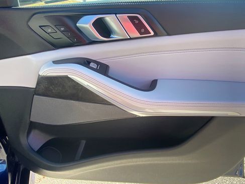 Used 2024 BMW X7 xDrive40i w/ Executive Package image 14