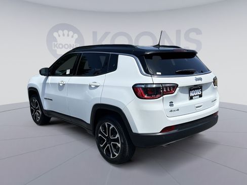 Used 2023 Jeep Compass Limited AWD/4WD image 4