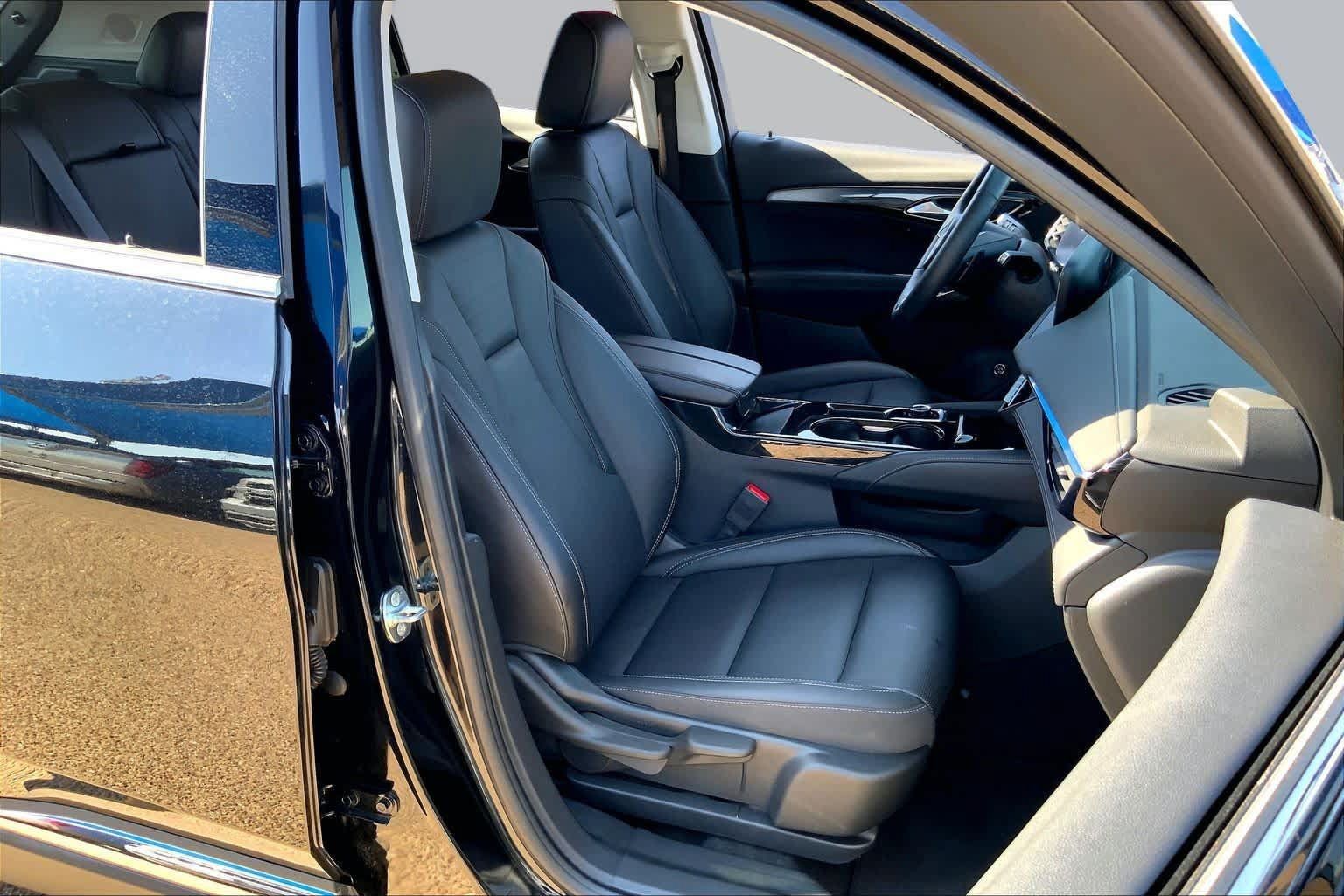 Certified 2025 Buick Envision Preferred AWD/4WD image 9