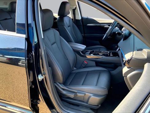 Certified 2025 Buick Envision Preferred AWD/4WD image 9
