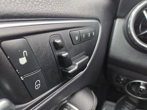 Used 2017 Mercedes-Benz GLA 250 image 14