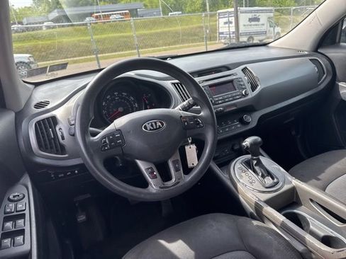 Used 2016 Kia Sportage LX FWD image 12