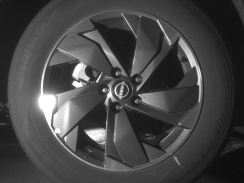 Used 2025 Nissan Rogue SV AWD/4WD image 18