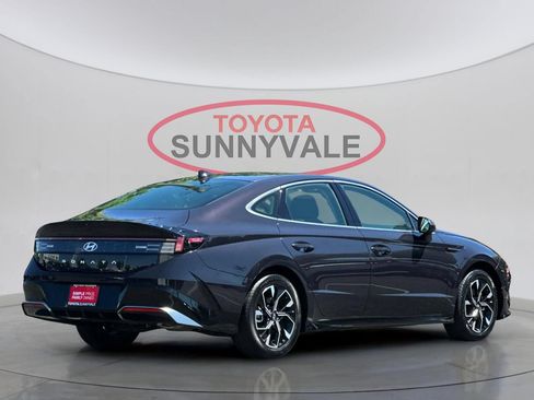 Used 2024 Hyundai Sonata SEL FWD image 3