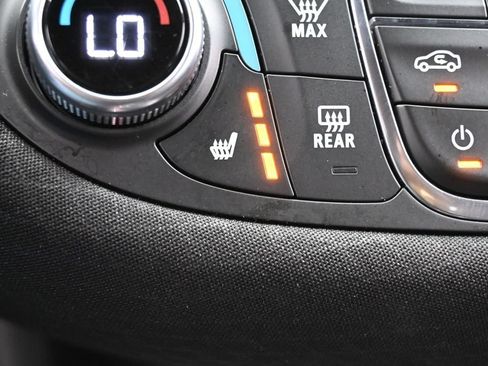 Used 2025 Chevrolet Malibu LT FWD image 21