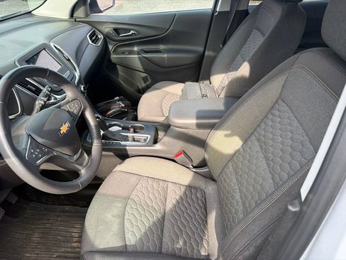 Used 2019 Chevrolet Equinox LT w/ Driver Convenience Package FWD image 7