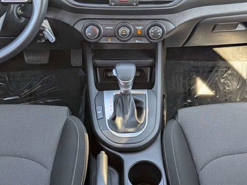 Used 2023 Kia Forte LXS image 13
