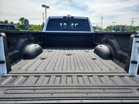 New 2026 RAM 3500 Big Horn AWD/4WD image 6