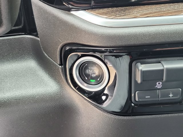 Certified 2025 Chevrolet Silverado 1500 LT AWD/4WD image 20