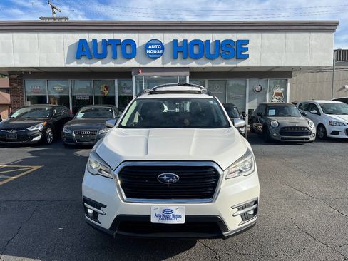 Used 2019 Subaru Ascent Touring AWD/4WD image 2