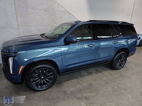 Used 2025 Cadillac Escalade Sport Platinum w/ LPO, ONYX Package image 50