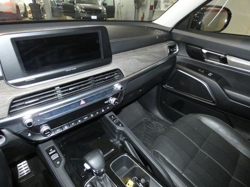 Used 2021 Kia Telluride SX image 12