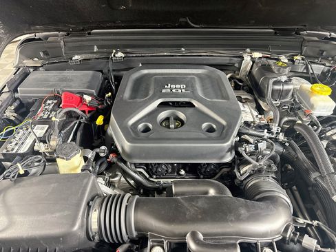 Used 2019 Jeep Wrangler Unlimited Rubicon AWD/4WD image 39