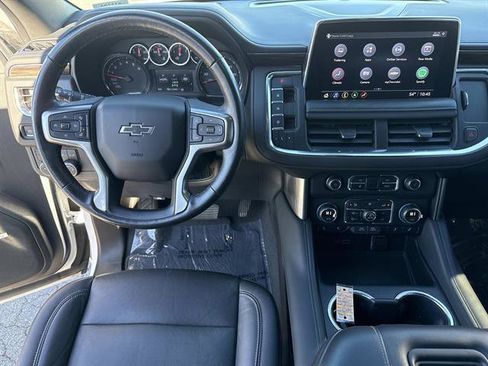 Used 2021 Chevrolet Suburban Z71 w/ Luxury Package image 17