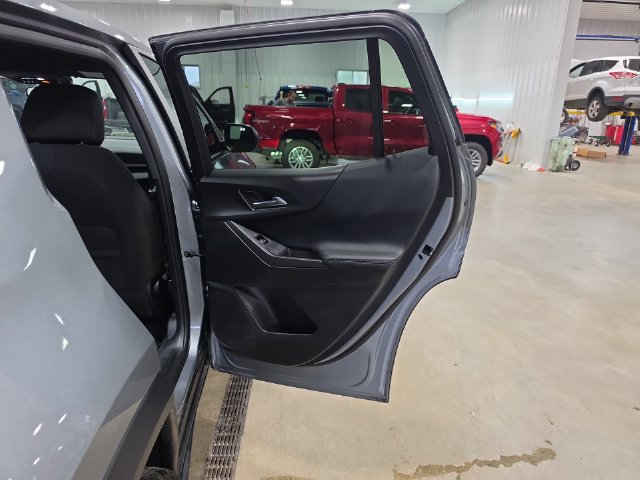 Used 2026 Chevrolet Equinox LT AWD/4WD image 27
