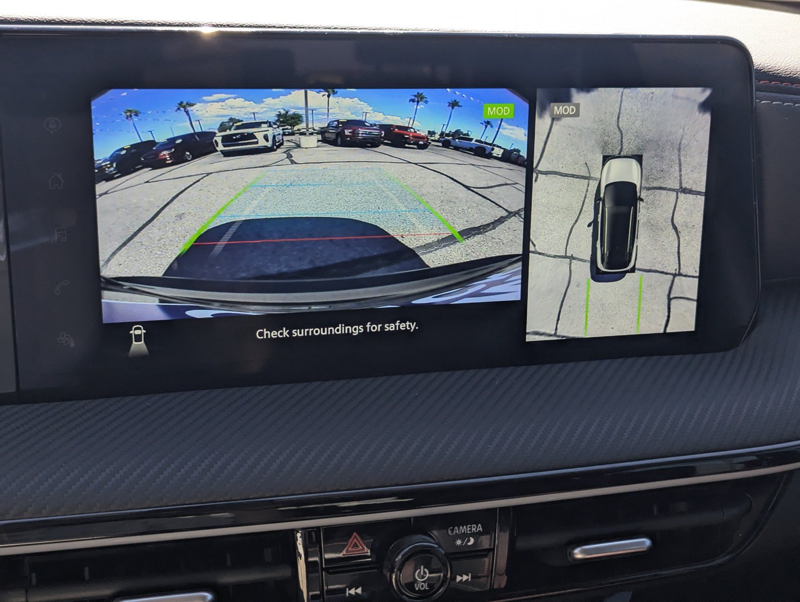 Used 2025 Nissan Kicks SR FWD image 13