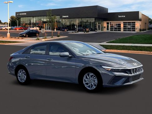 New 2026 Hyundai Elantra Hybrid FWD image 10