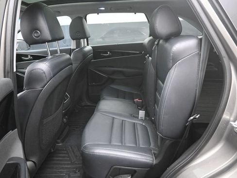 Used 2019 Kia Sorento SX FWD image 25