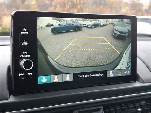 Used 2025 Honda Pilot Touring image 21