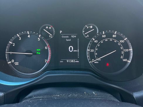 Used 2022 Lexus GX 460 Premium w/ Premium Package AWD/4WD image 2