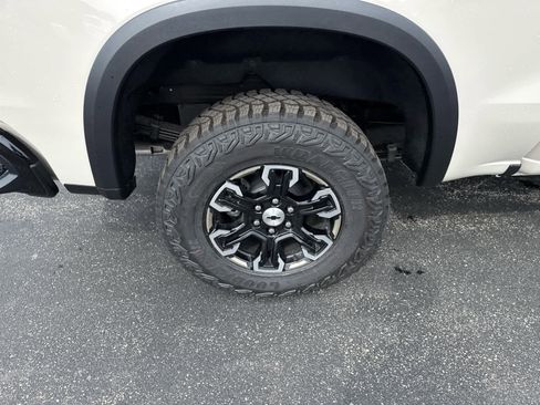 New 2026 Chevrolet Silverado 1500 ZR2 w/ LPO, Dark Essentials Package AWD/4WD image 14