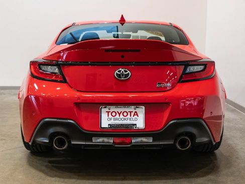 Certified 2025 Toyota GR86 Premium w/ ALL Weather Mat Package (TMS) RWD image 8