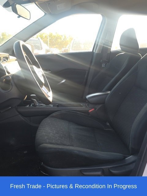 Used 2024 Nissan Kicks SV FWD image 9