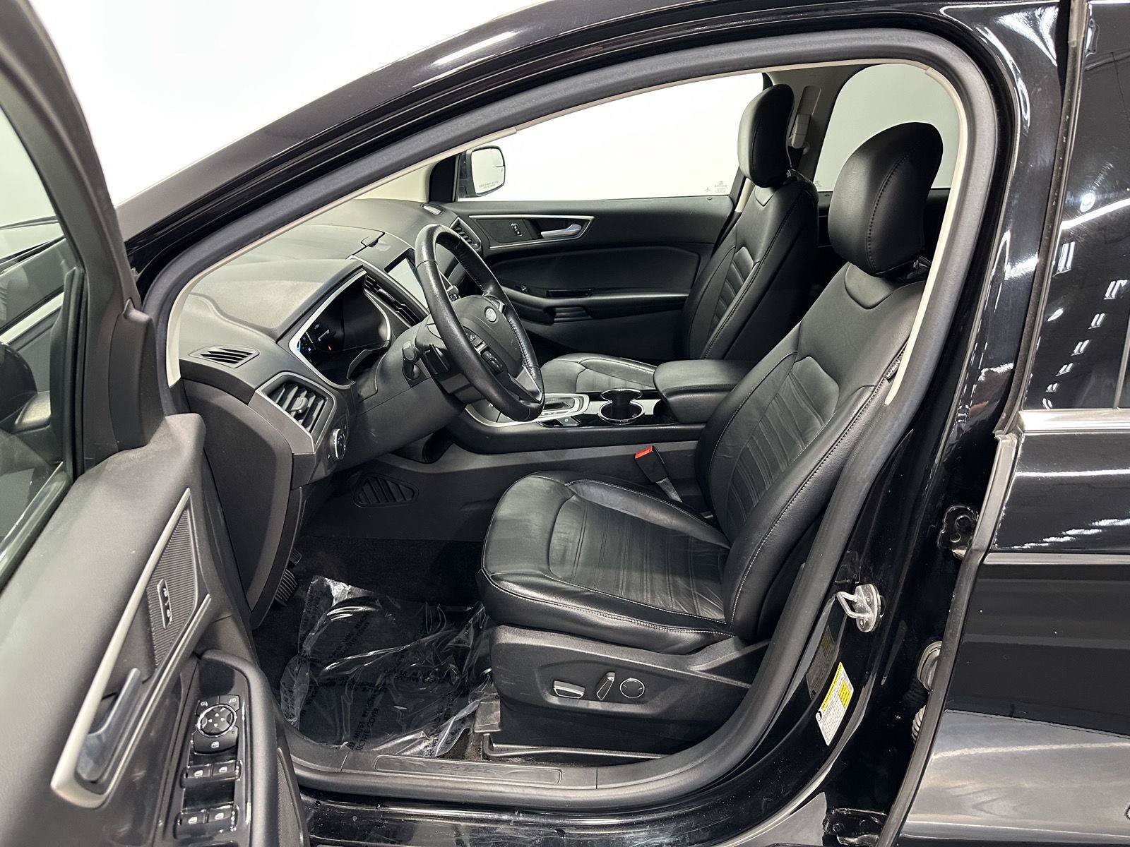 Used 2018 Ford Edge SEL w/ Equipment Group 201A AWD/4WD image 14