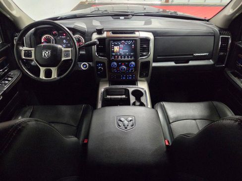 Used 2018 RAM 3500 Laramie w/ Convenience Group image 7