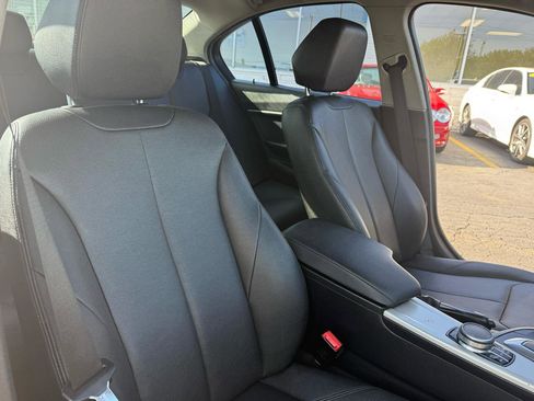 Used 2018 BMW 320i xDrive Sedan AWD/4WD image 11