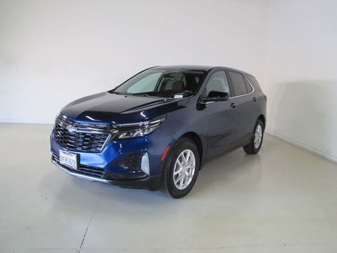 Used 2022 Chevrolet Equinox LT image 1