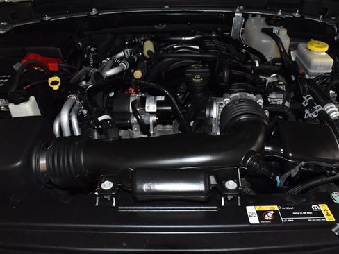 Used 2023 Jeep Wrangler Sahara image 10