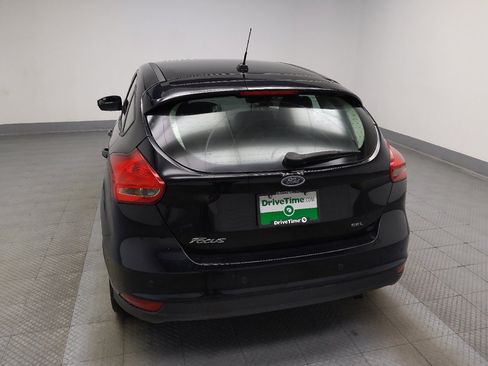 Used 2018 Ford Focus SEL w/ Cold Weather Package FWD image 6