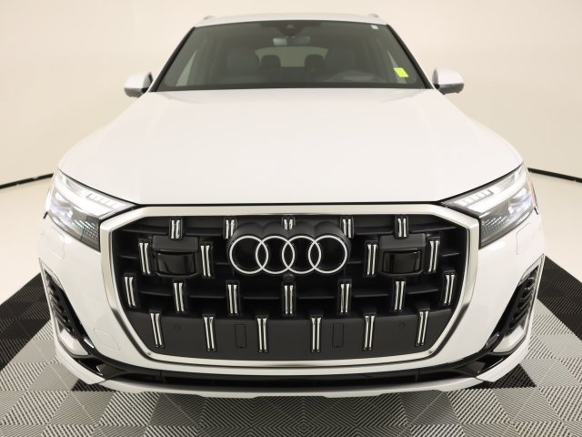 Certified 2025 Audi Q7 3.0T Prestige w/ Prestige Package AWD/4WD image 8