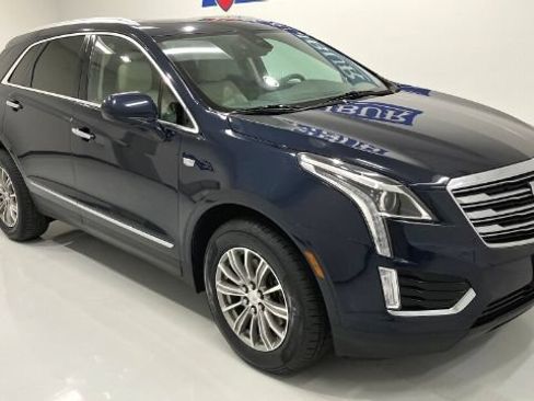 Used 2017 Cadillac XT5 Luxury w/ Driver Awareness Package FWD image 7