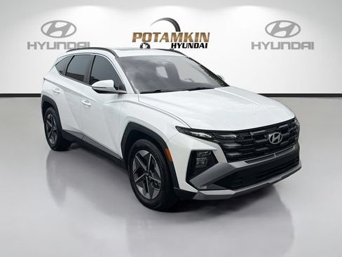 Used 2025 Hyundai Tucson SEL FWD image 3