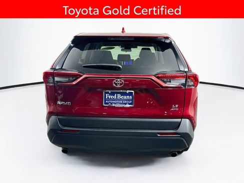 Certified 2024 Toyota RAV4 LE AWD/4WD image 7