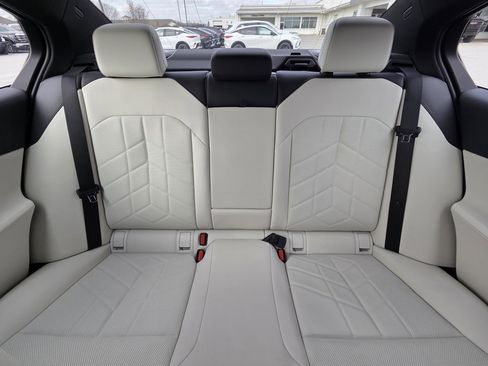 Used 2024 BMW 530i image 28